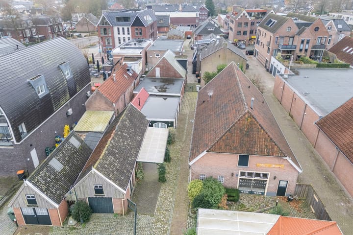 Foto 2 van Westeinde 8-12