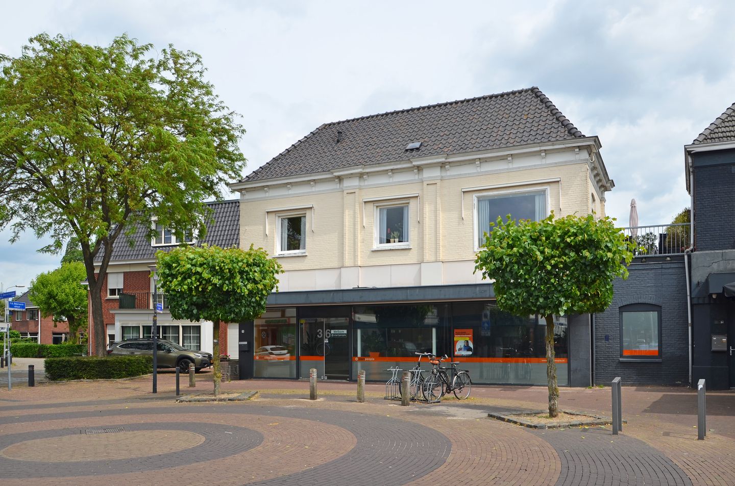 View photo 2 of F B Deurvorststraat 36