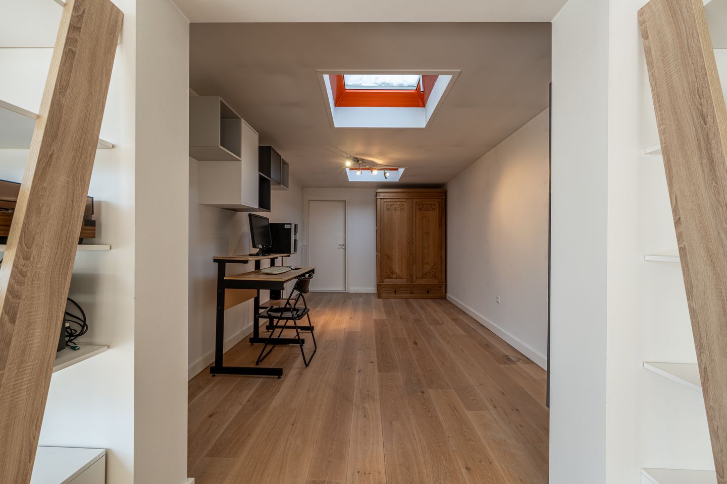 Photo 14 of Laan van Westmolen 37