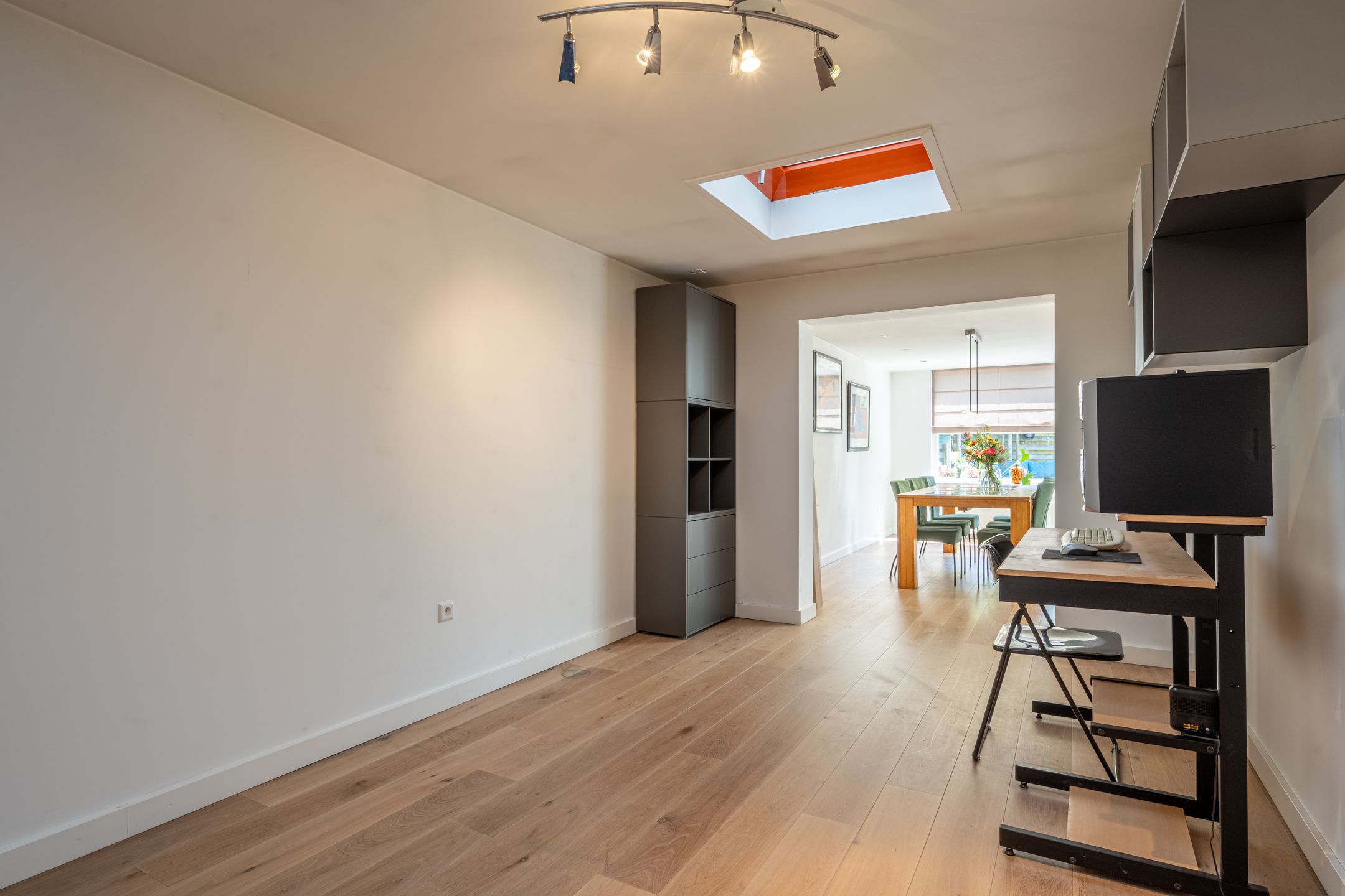 Photo 15 of Laan van Westmolen 37