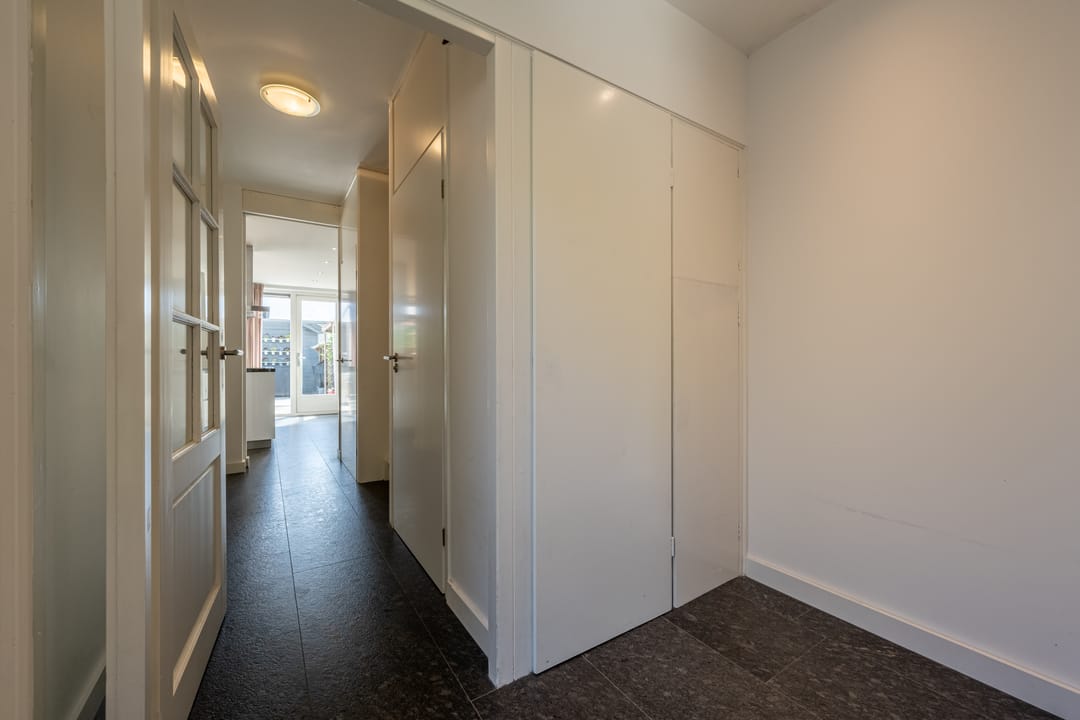 Photo 16 of Laan van Westmolen 37