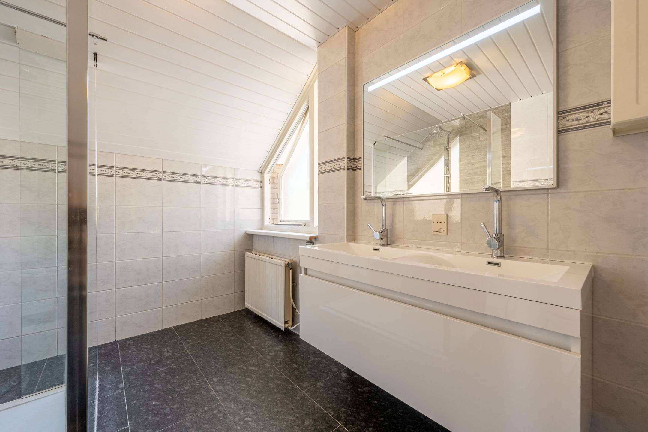 Photo 24 of Laan van Westmolen 37