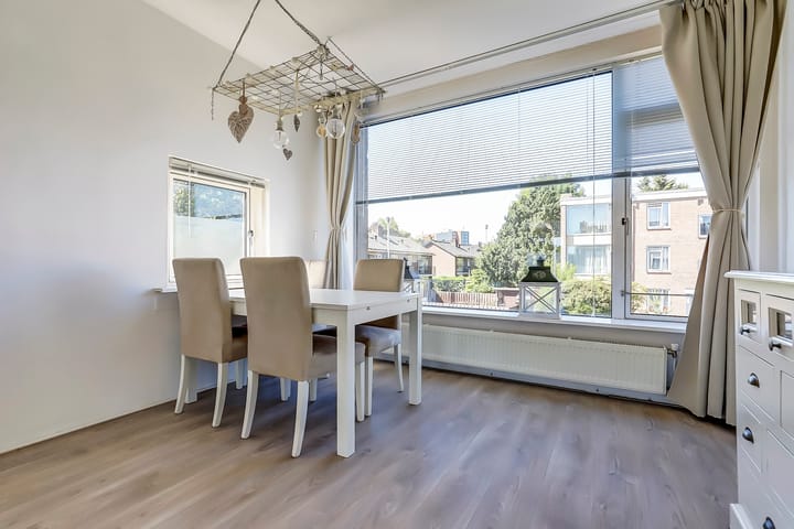 Foto 8 van Anna van Burenstraat 46