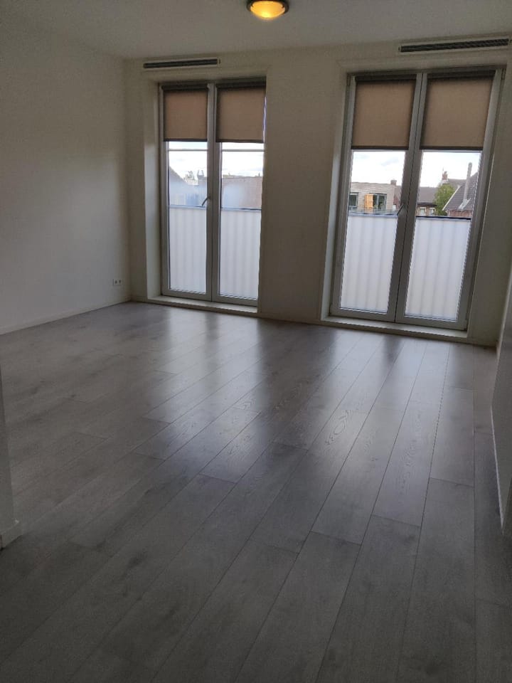 Photo 4 of Enschedesestraat 43-P