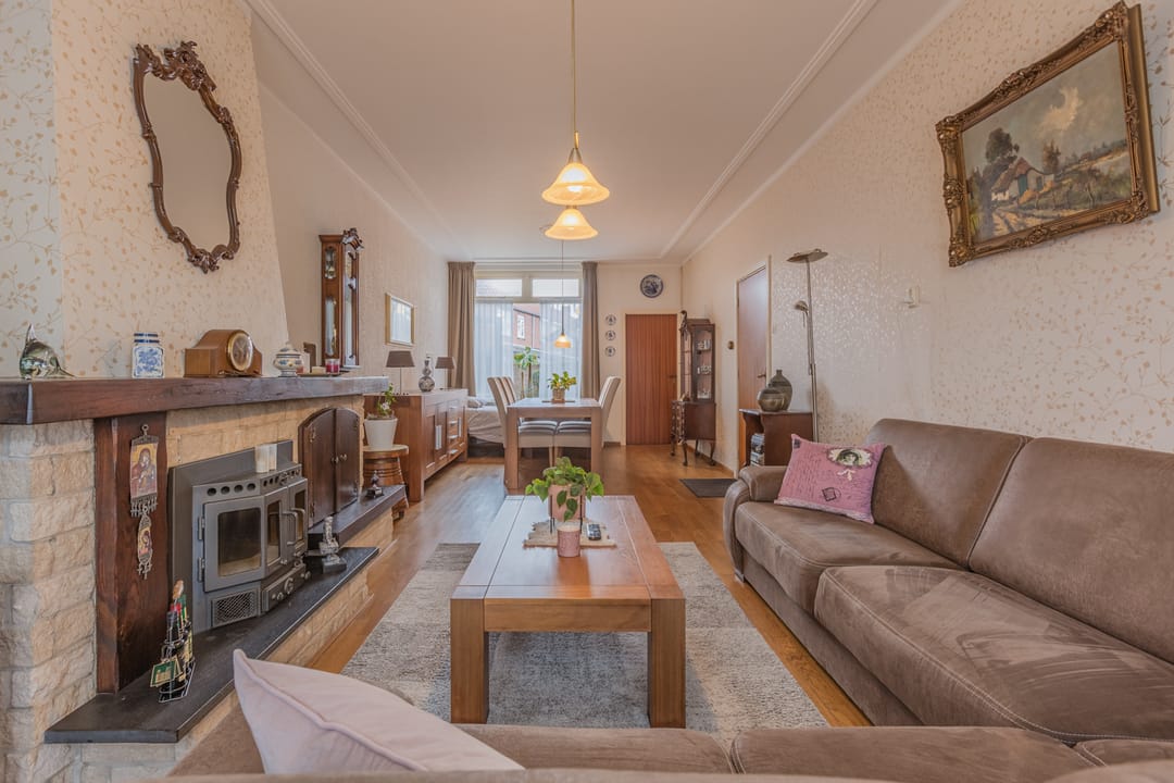 Photo 2 of Bredaseweg 18