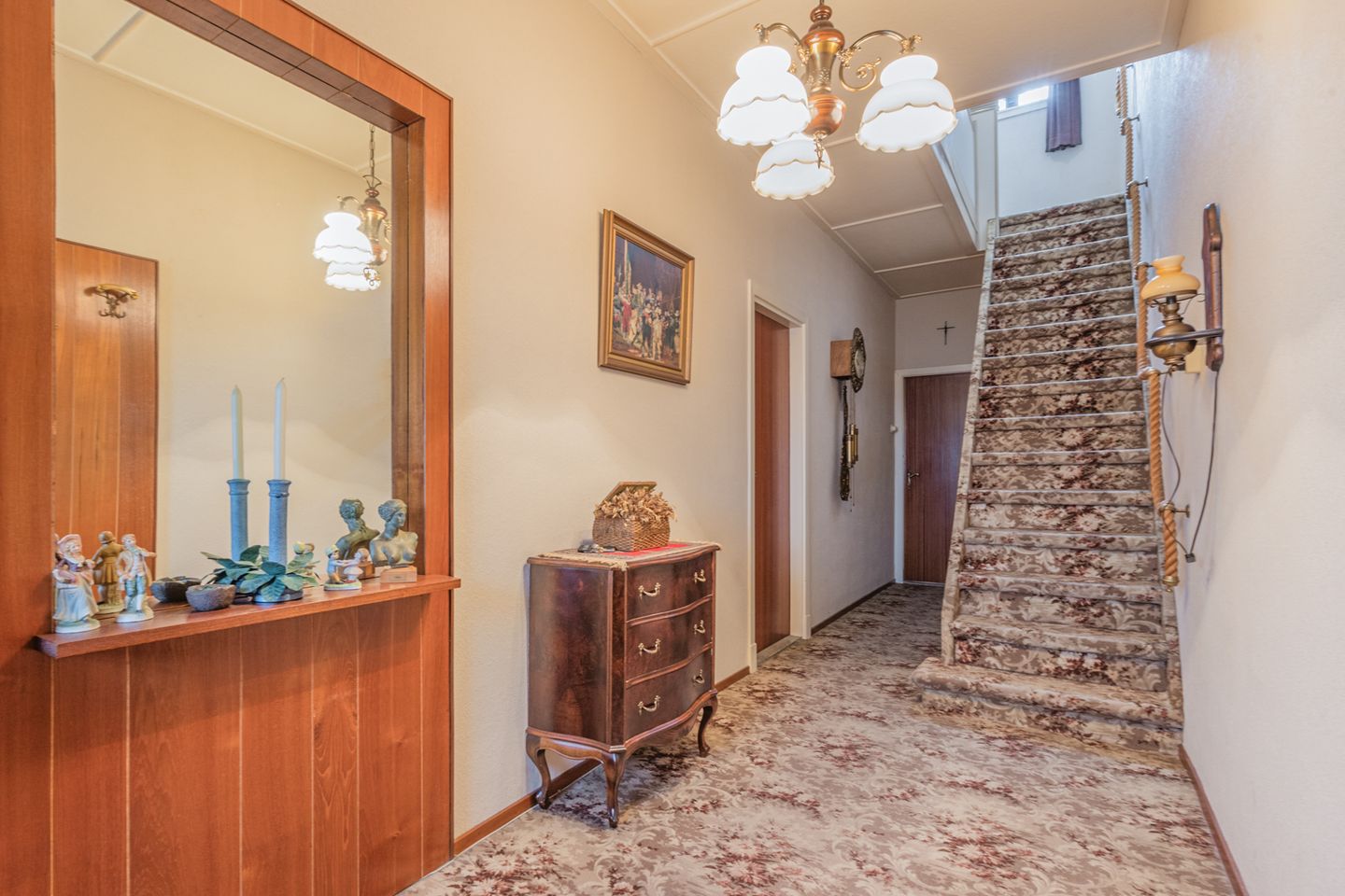 Photo 10 of Bredaseweg 18