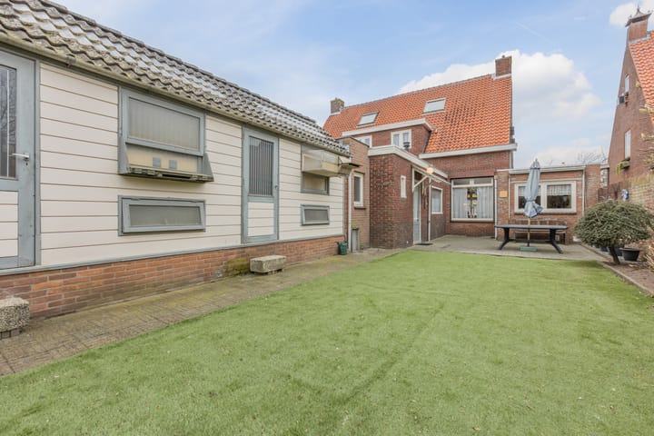 Foto 50 van Bredaseweg 18