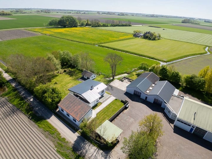 Photo 3 of Miedleane 8