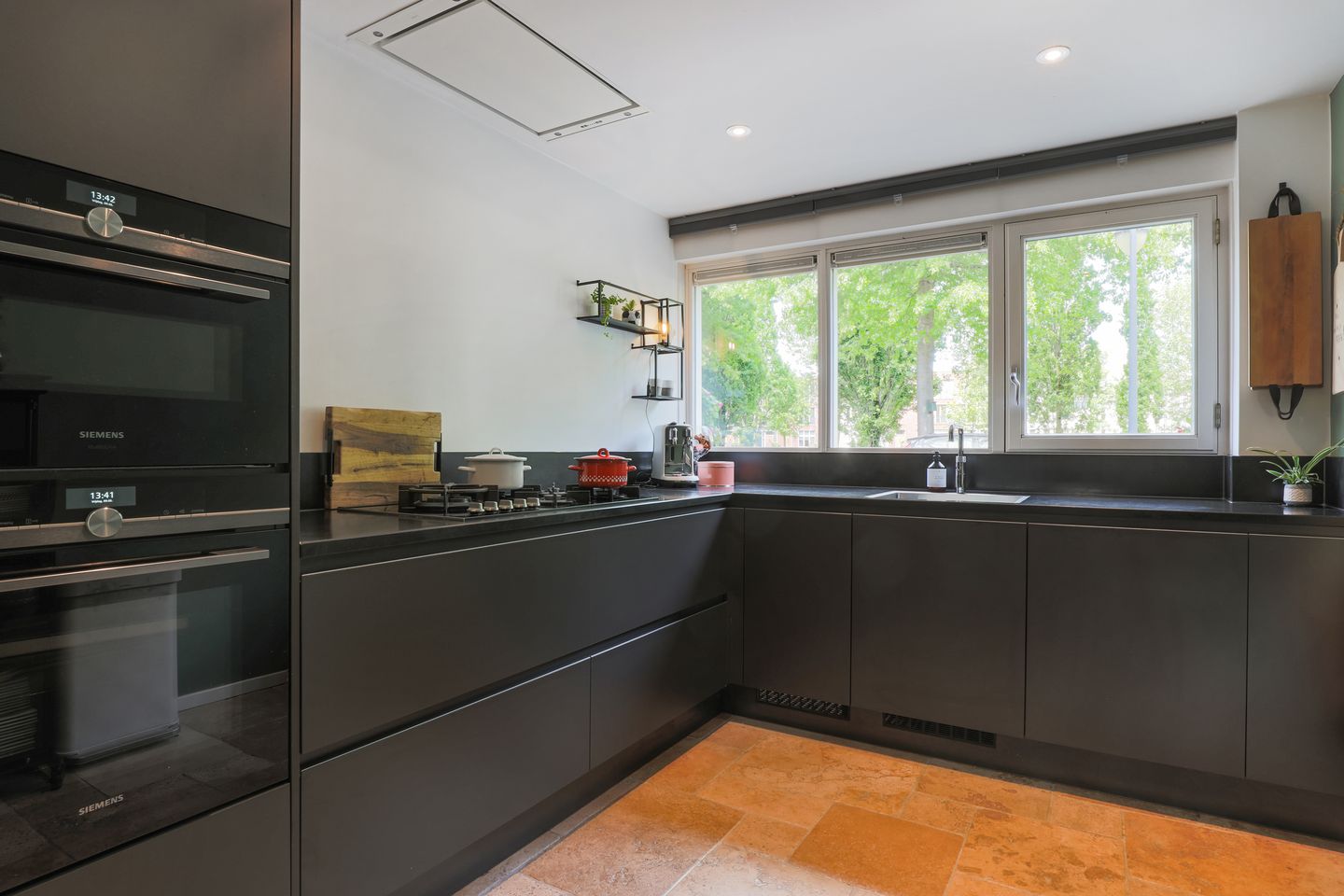 Photo 14 of Laakboulevard 120