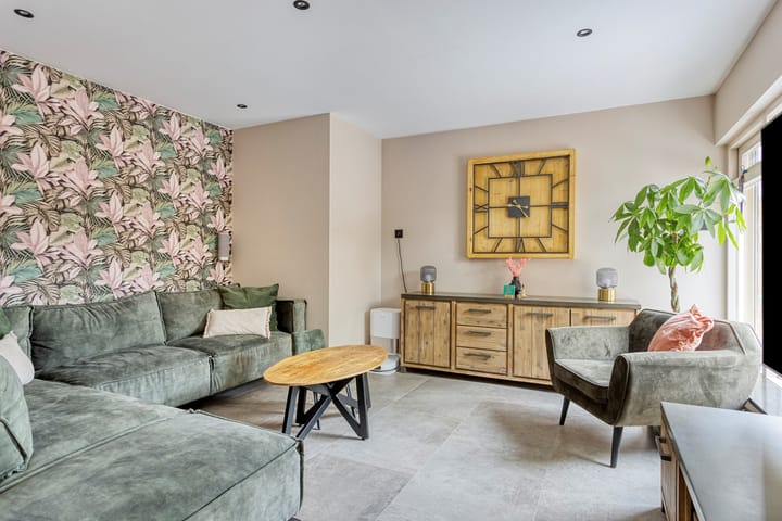 Foto 8 van Paulina van Weellaan 13-A