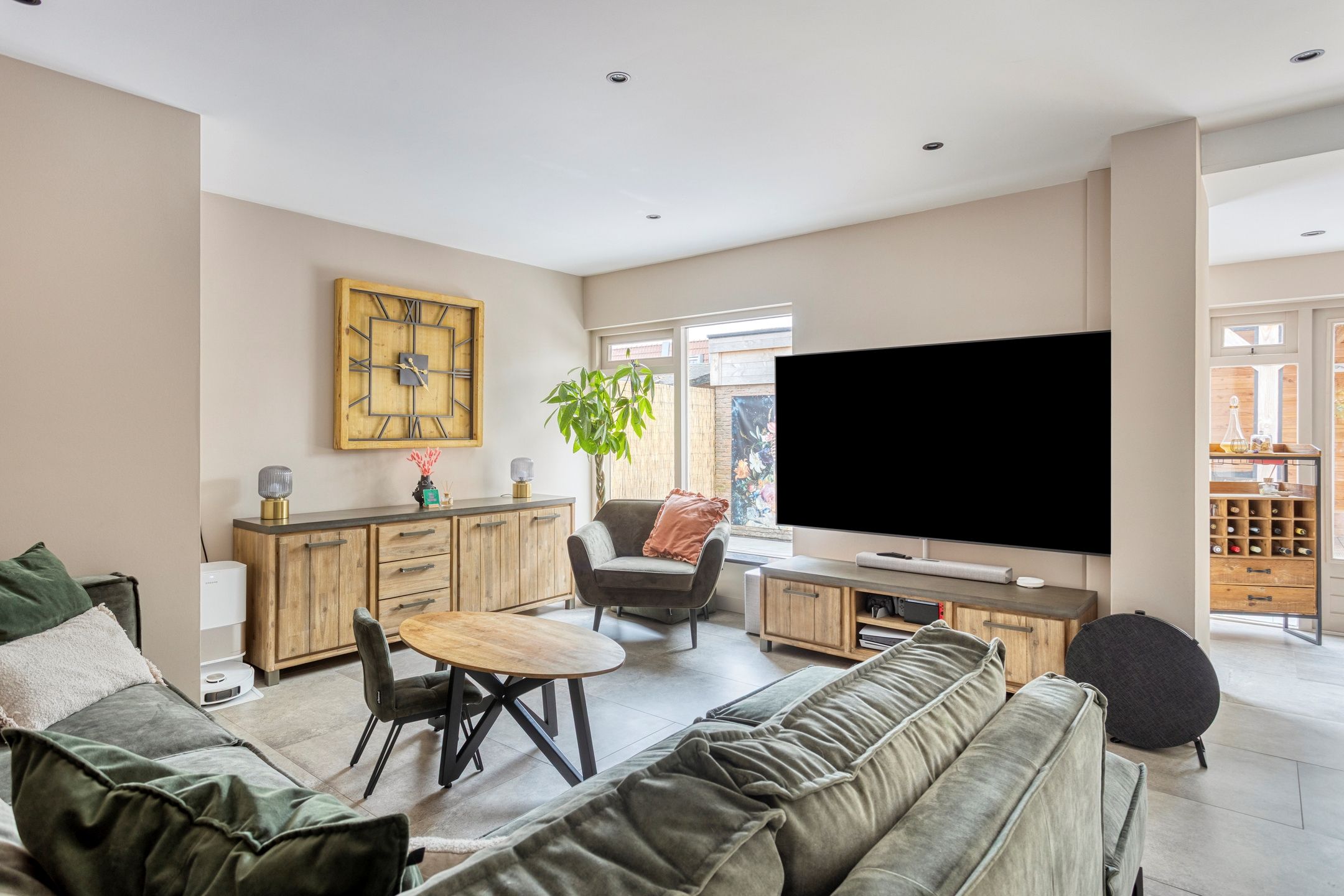 Foto 9 van Paulina van Weellaan 13-A