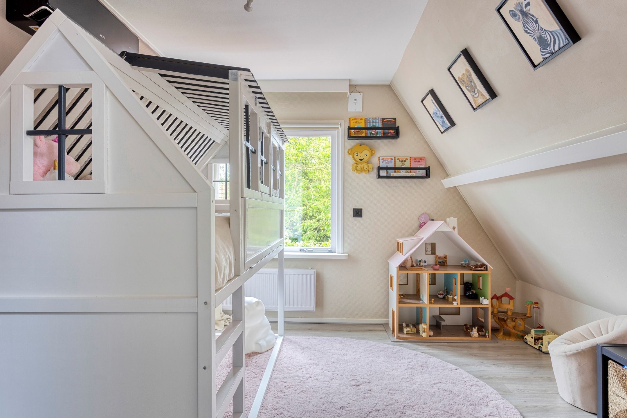 Foto 21 van Paulina van Weellaan 13-A