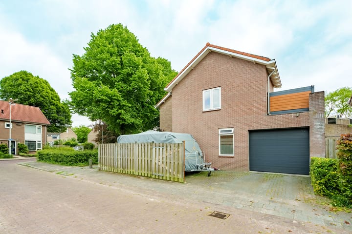 Foto 10 van Floralaan 9