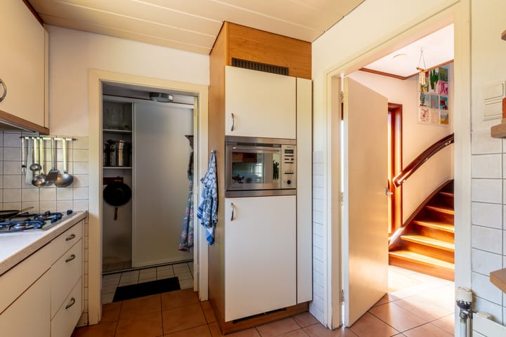 Foto 18 van v d Meerweg 5-B