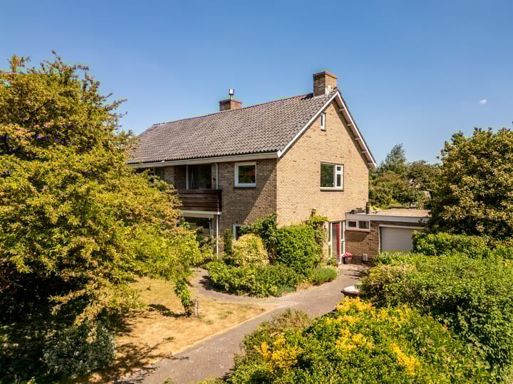 Foto 44 van v d Meerweg 5-B