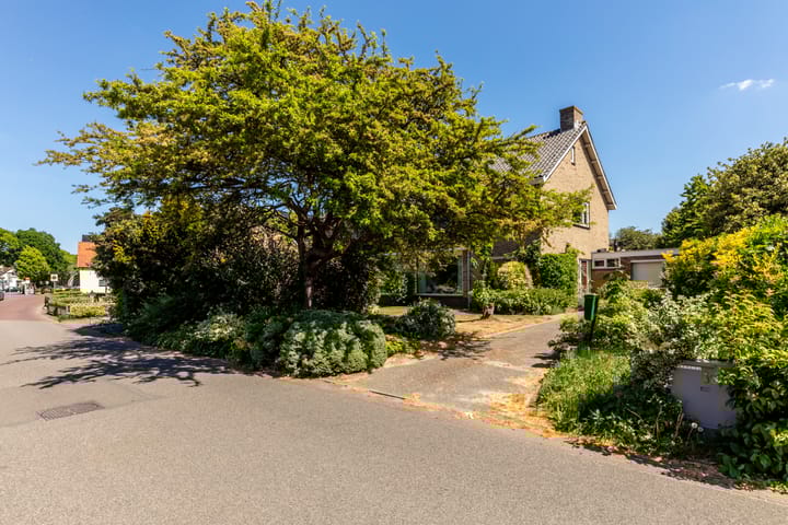 Foto 46 van v d Meerweg 5-B