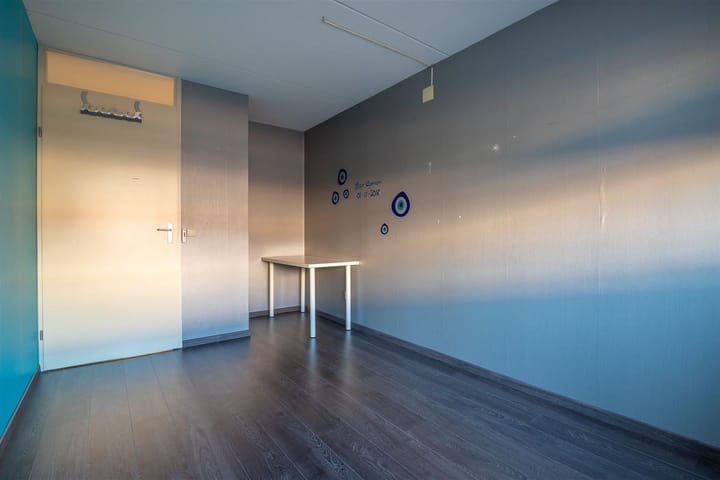 Photo 16 of Sigarenmaker 18