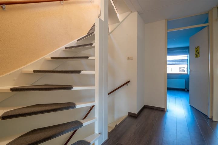 Photo 24 of Sigarenmaker 18