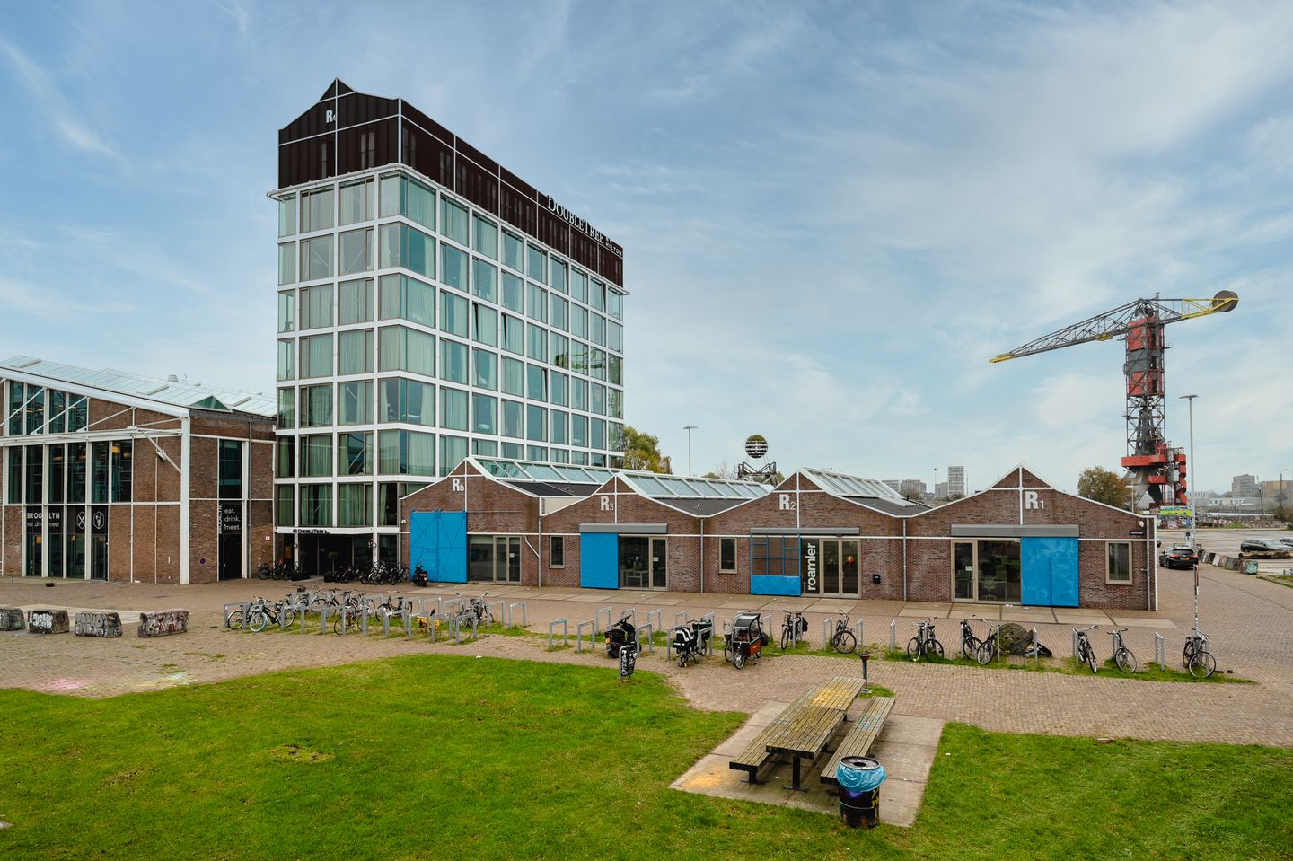 Bekijk foto 1 van NDSM-plein 20