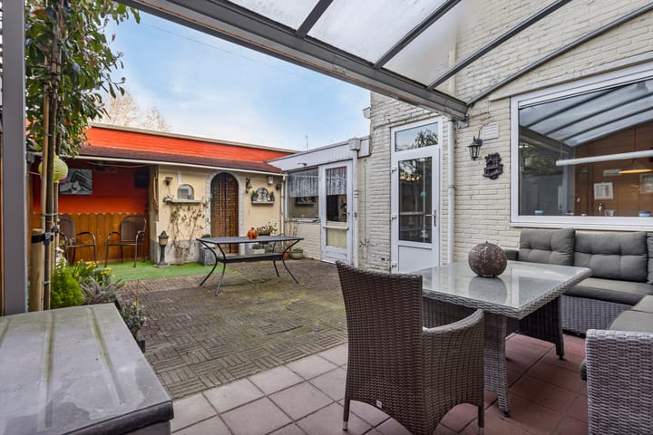 Foto 32 van Van Hogendorpstraat 53-A