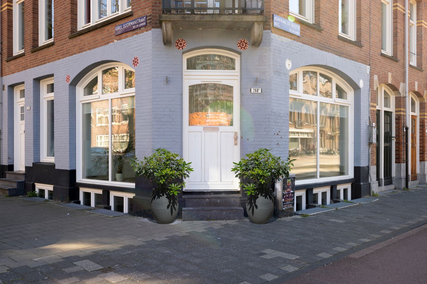 View photo 2 of Admiraal De Ruijterweg 268-H
