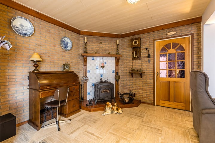 Photo 16 of Karolinastraat 19