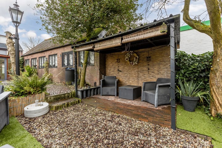 Photo 57 of Karolinastraat 19