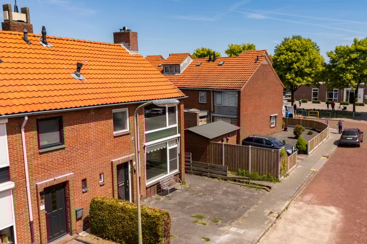 Foto 7 van J.H. van 't Hoffstraat 2