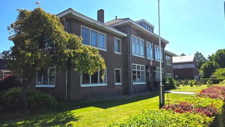 View photos