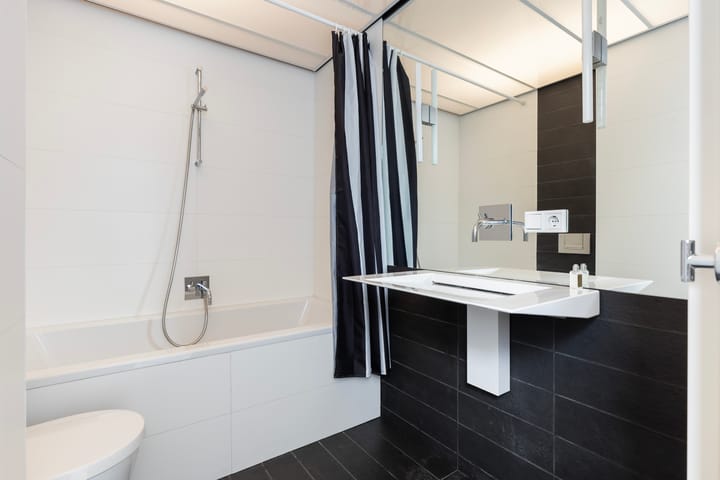 Photo 50 of Waterlelie 15