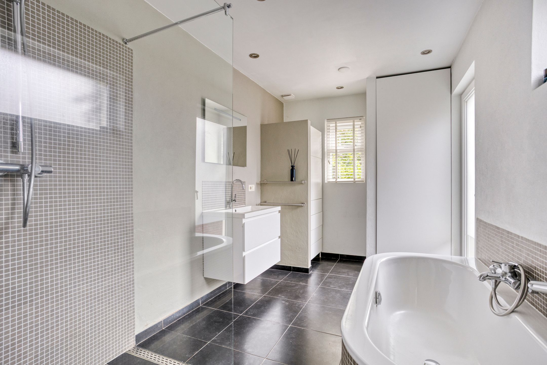 Foto 18 van Monseigneur Schrijnenstraat 13