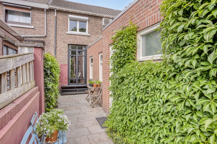 Foto 22 van Monseigneur Schrijnenstraat 13