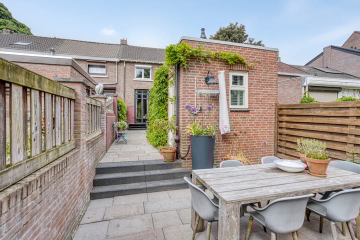 Foto 25 van Monseigneur Schrijnenstraat 13