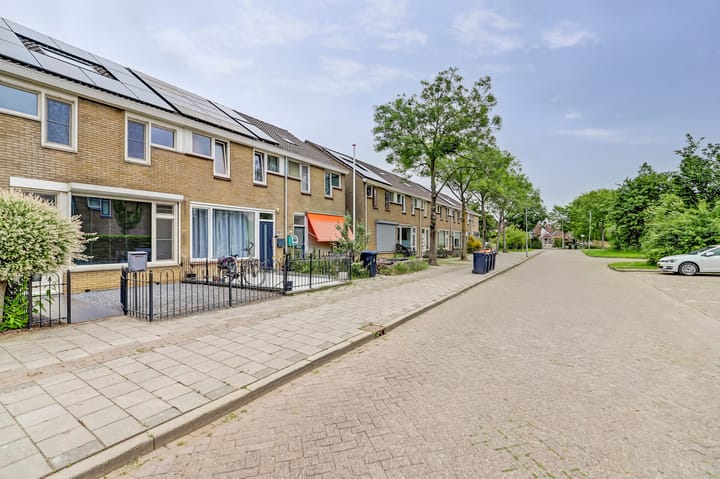 Foto 2 van Stikkerstraat 19