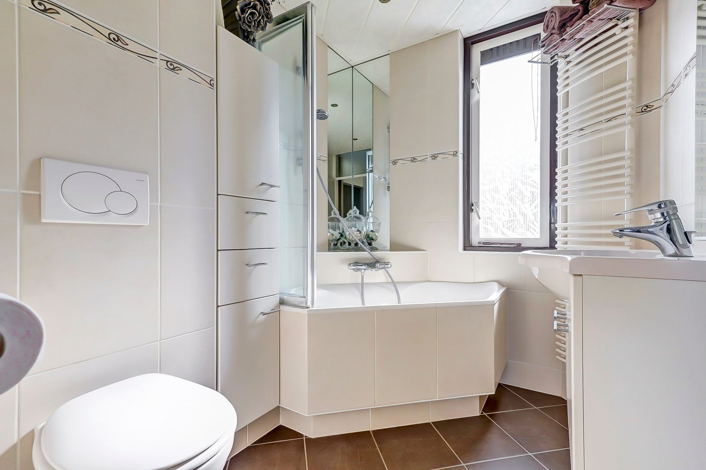 Foto 20 van Tjotterwerf 9