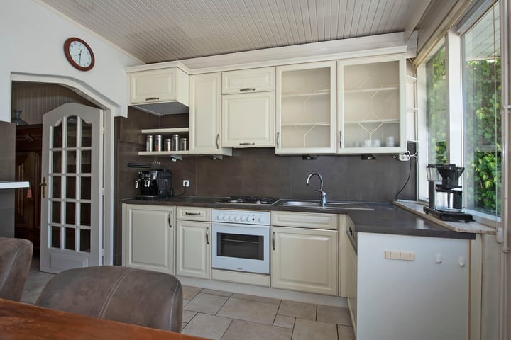 Photo 13 of Anjelier 42