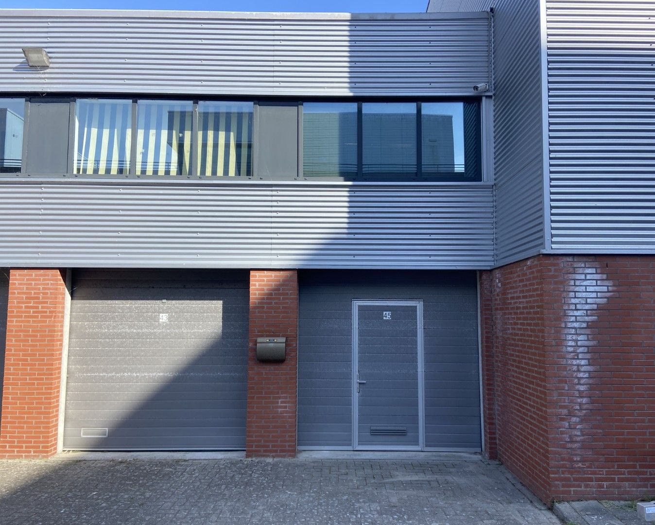 Bekijk foto 1 van Einthovenstraat 45