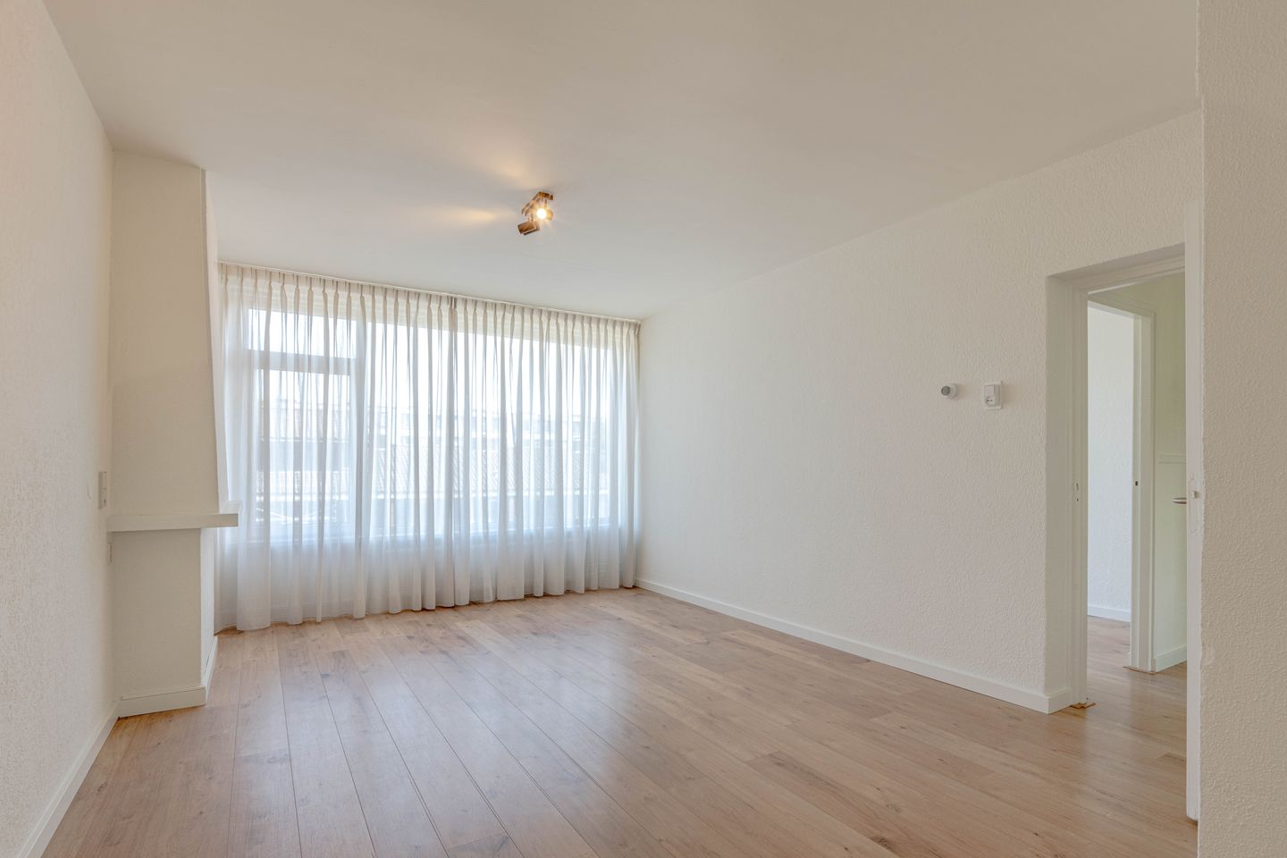 Foto 10 van Dickensstraat 35