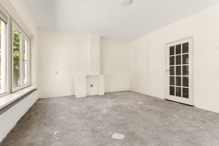 Photo 10 of Professor van der Veldenstraat 1