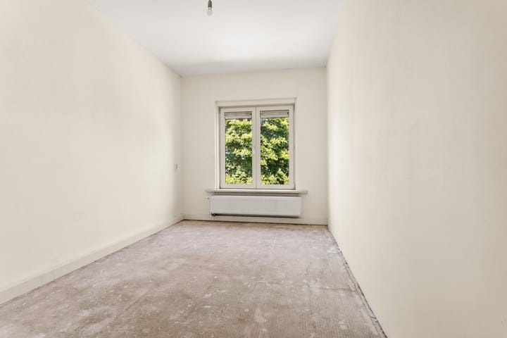 Photo 32 of Professor van der Veldenstraat 1