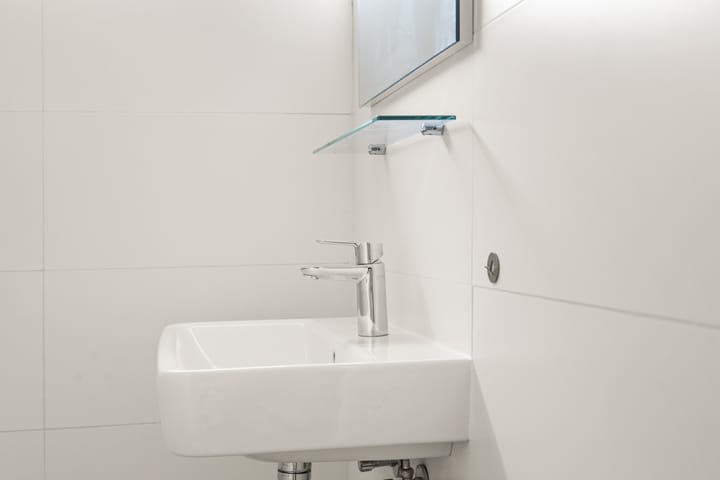 Photo 35 of Professor van der Veldenstraat 1