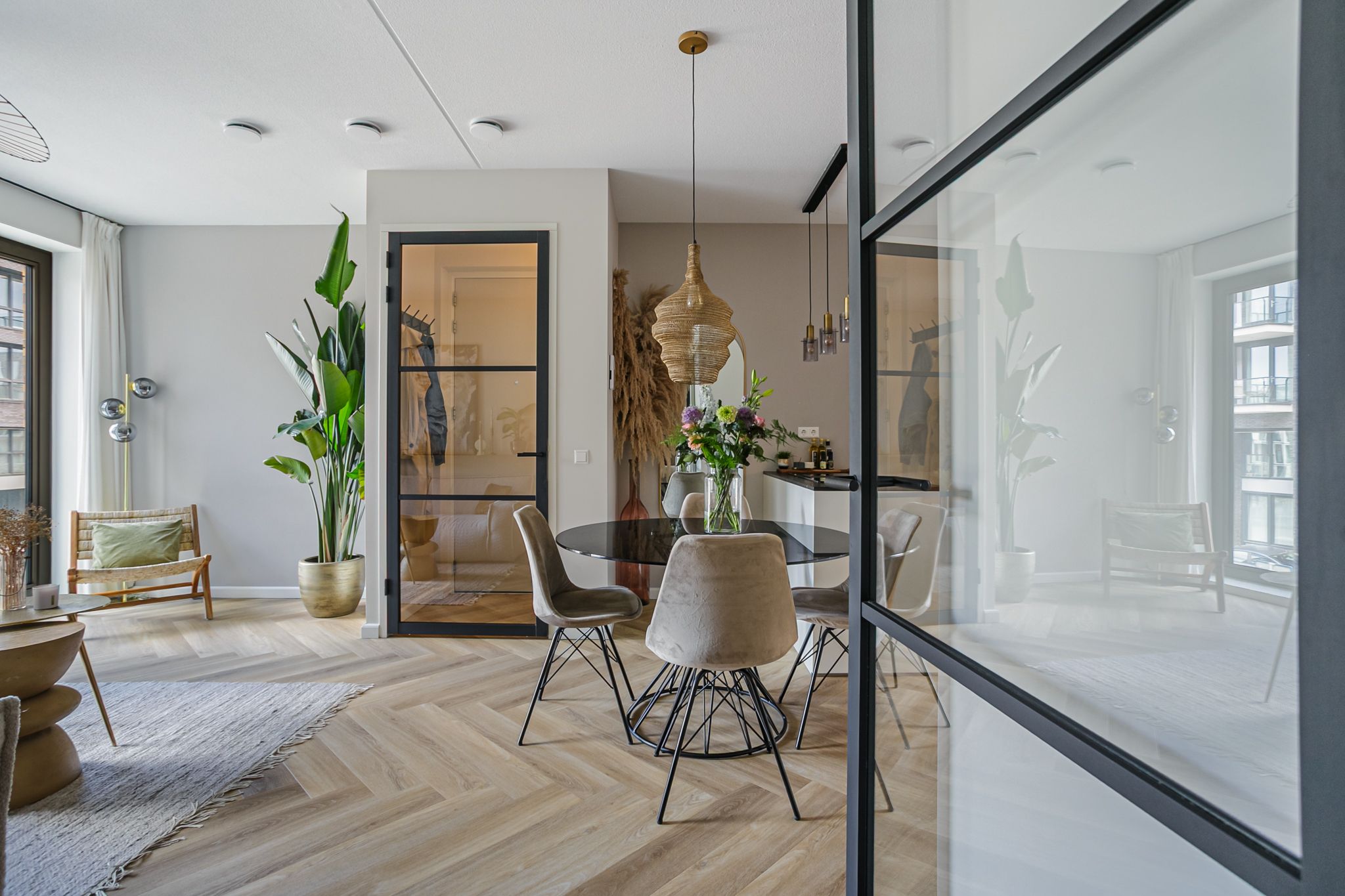 Foto 3 van Cola Debrotstraat 6