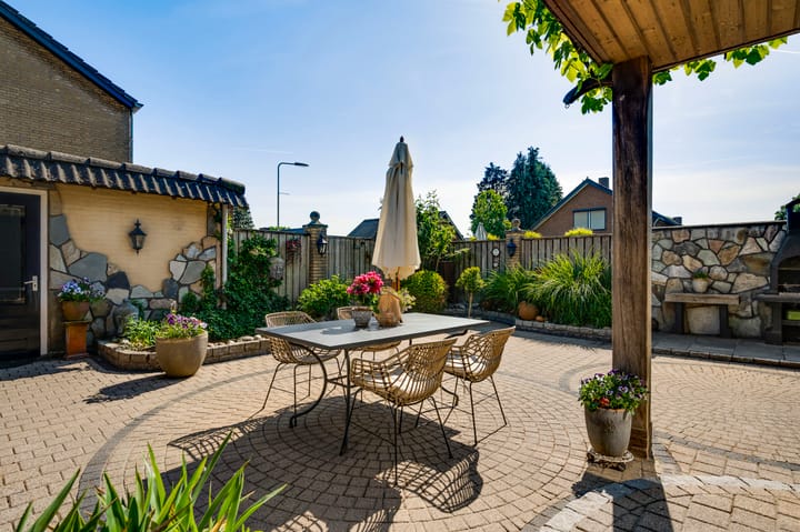 Foto 25 van Meidoornstraat 2