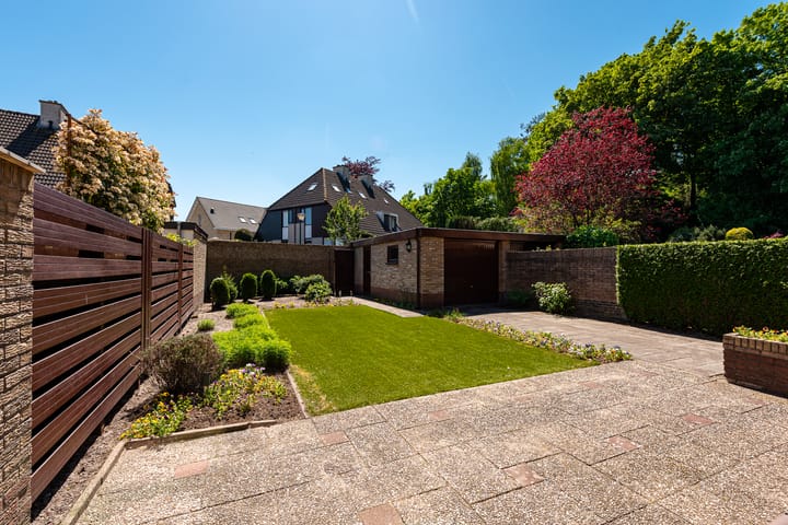 Photo 9 of Prof. Asserlaan 9