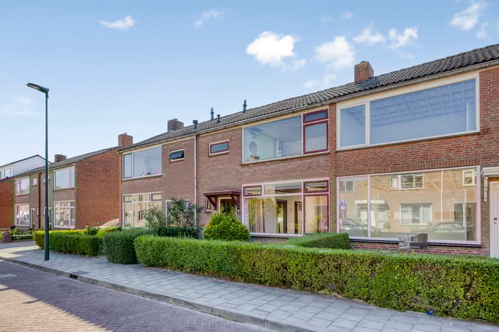 Foto 10 van Akkermansstraat 10