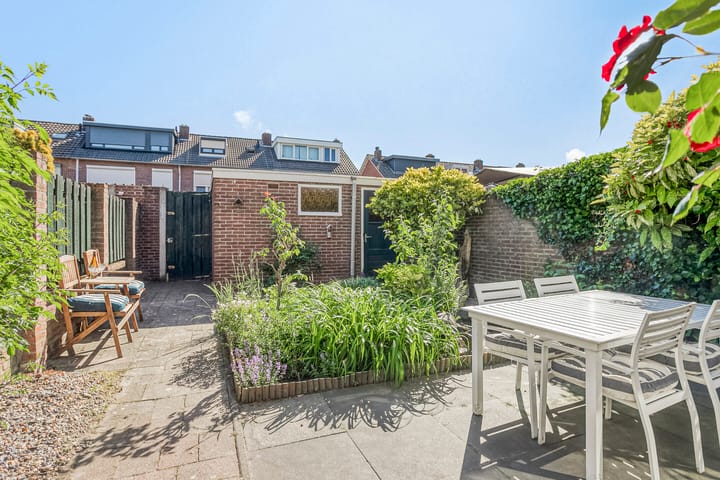 Foto 24 van Piet Soerstraat 11