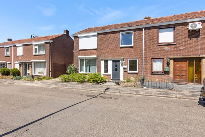 Foto 36 van Praestingsweg 7