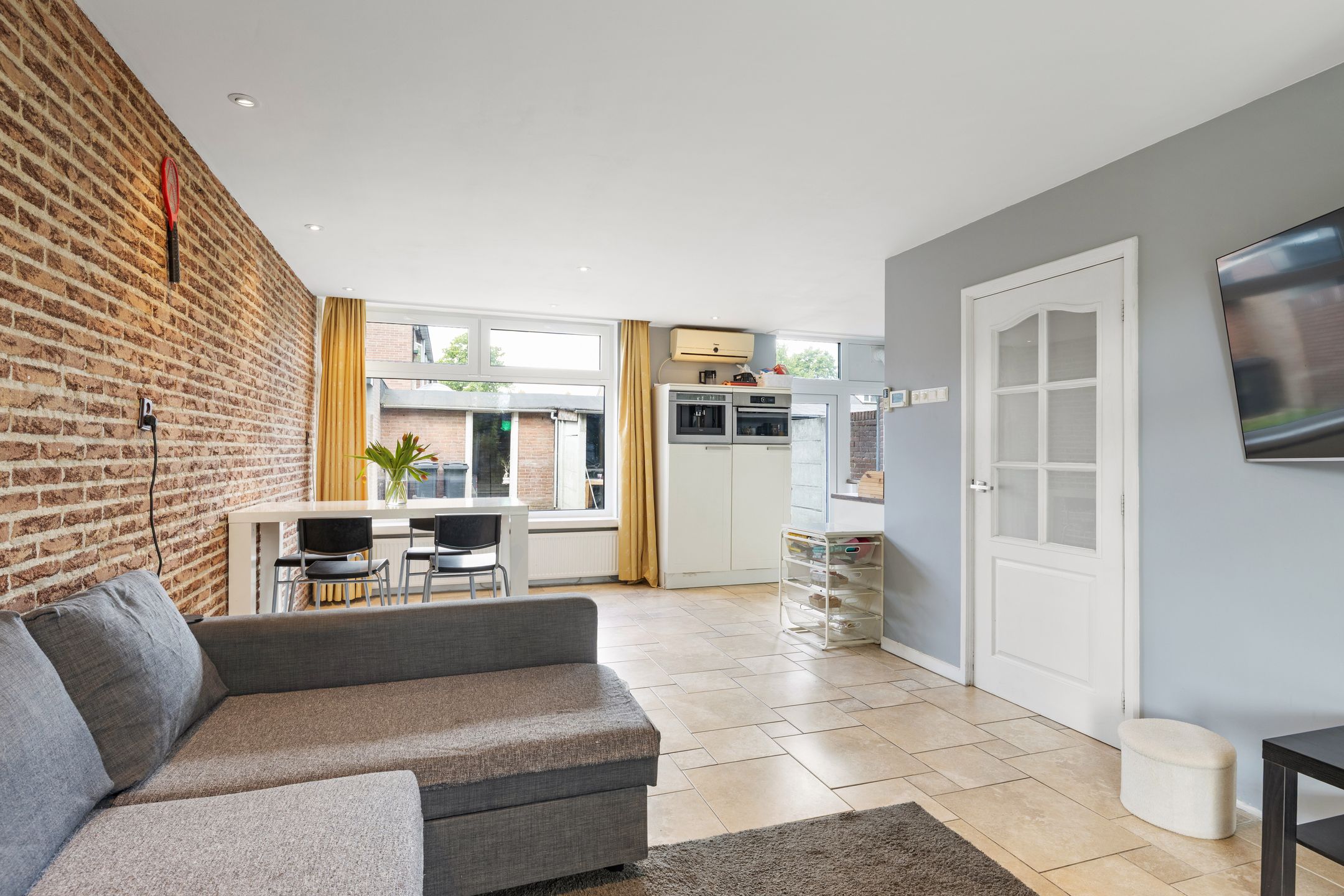 Photo 3 of Esdoornstraat 10