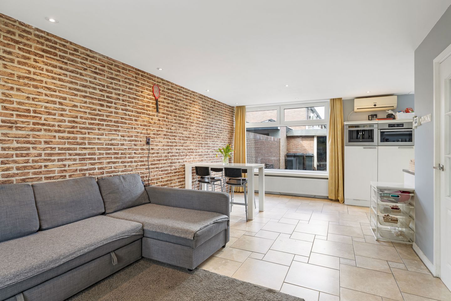 Photo 4 of Esdoornstraat 10