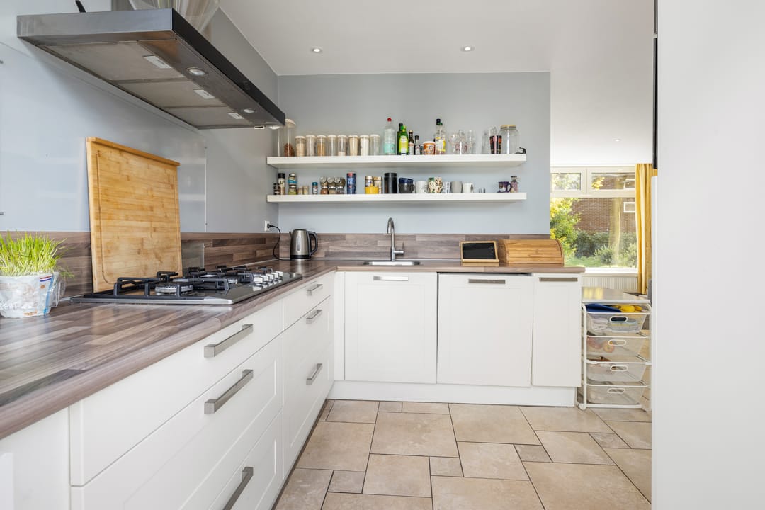 Photo 8 of Esdoornstraat 10